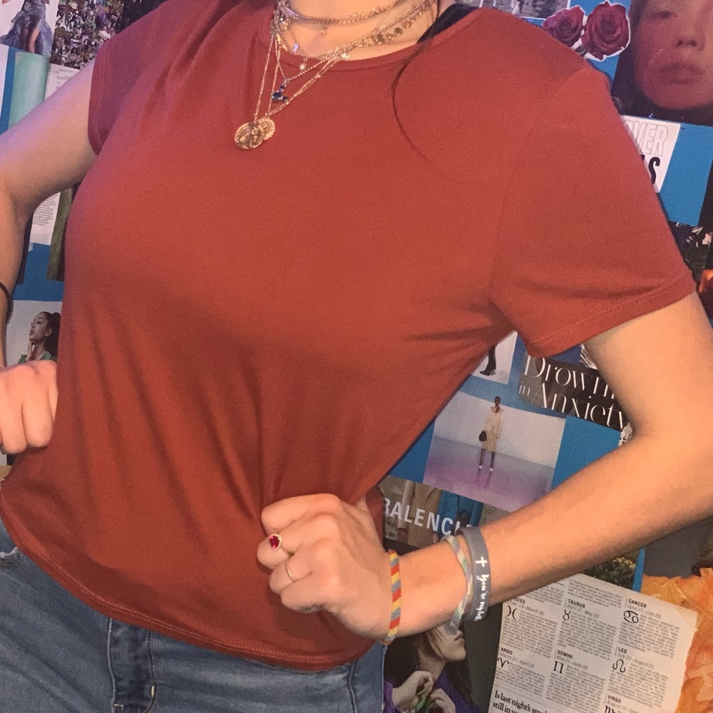 Semi-Form Fitted Tee